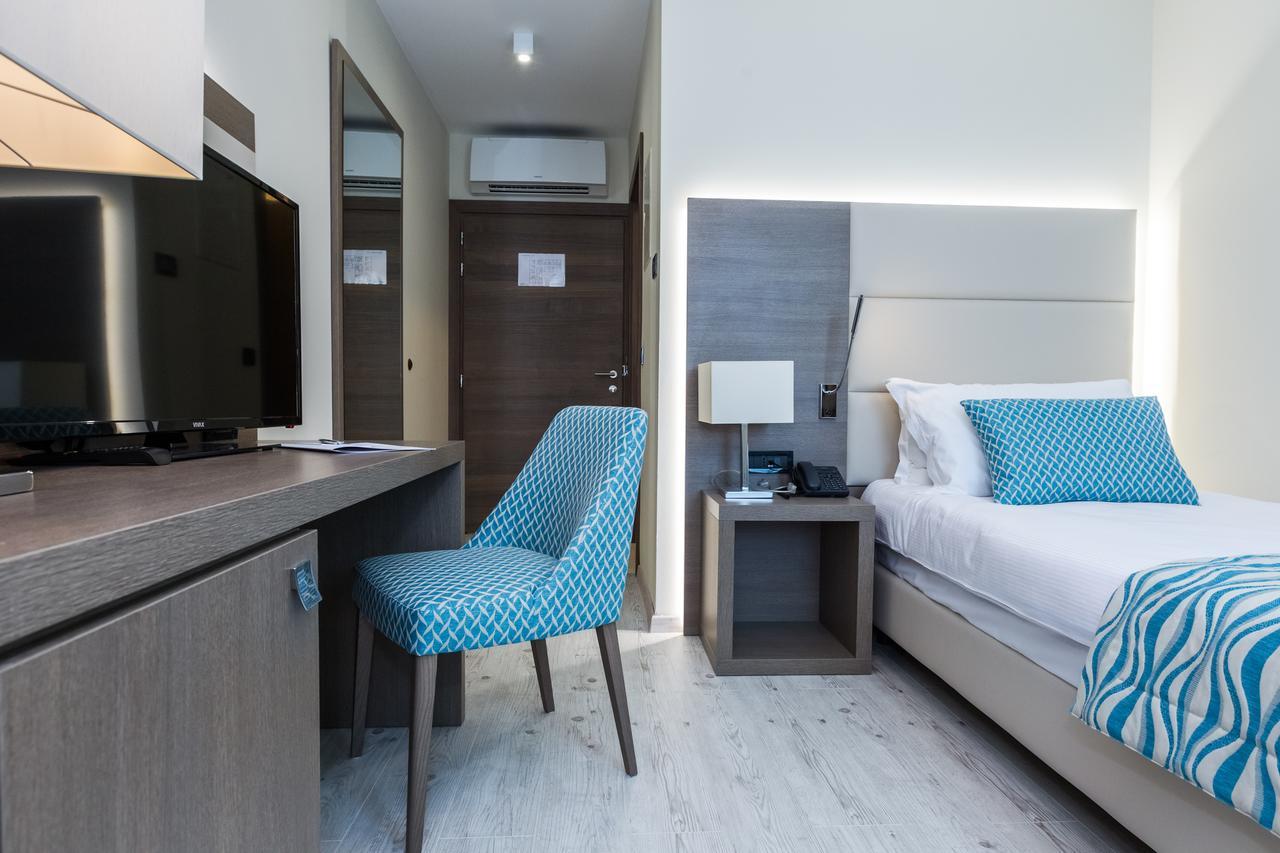 Hotel เพทรอซาเน ภายนอก รูปภาพ